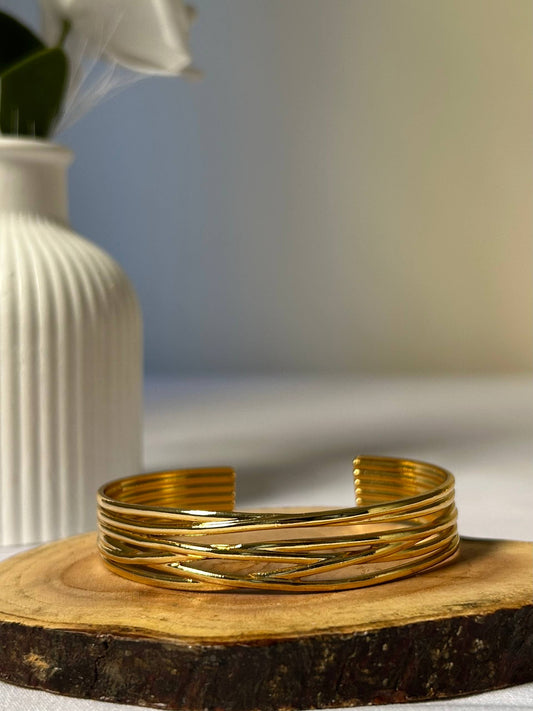 Intertwined Ethereal Golden Cuff