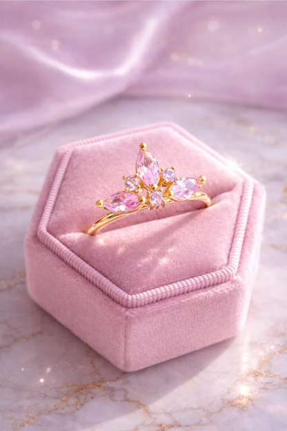 Simple rapunzel crown ring