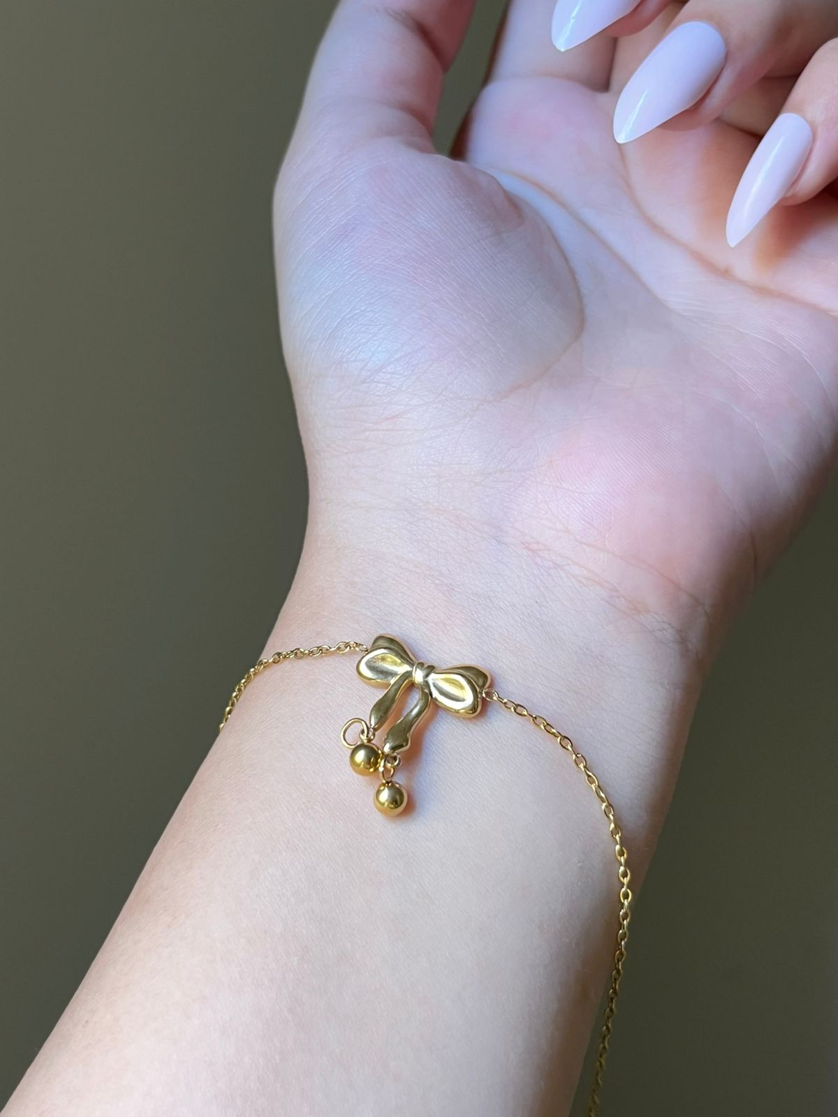 Golden Bow Bracelet