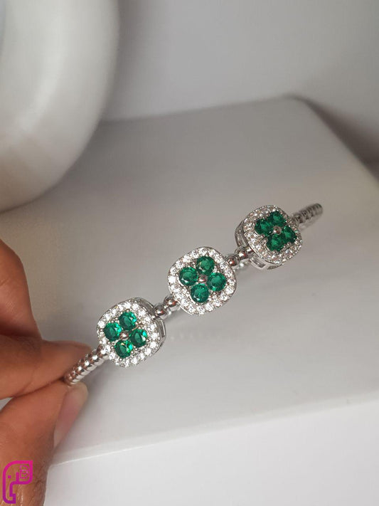 Emerald Clover Bangle