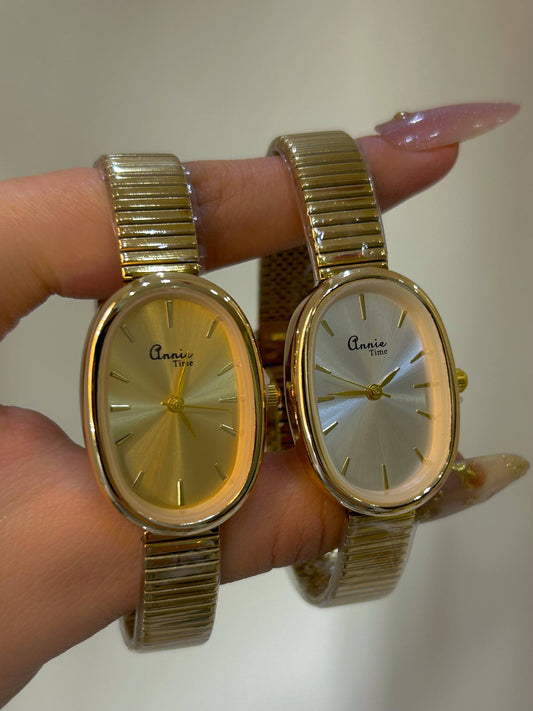Vintage Oval Charm Watch