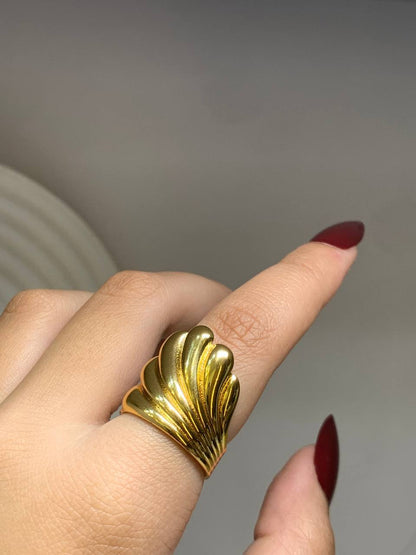 Wavy Gold Ring